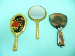 Hand mirror