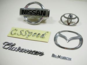 塑膠射出電鍍銘版