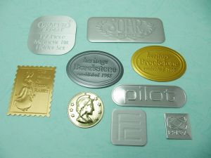 鋁打凸商標手冊銘版